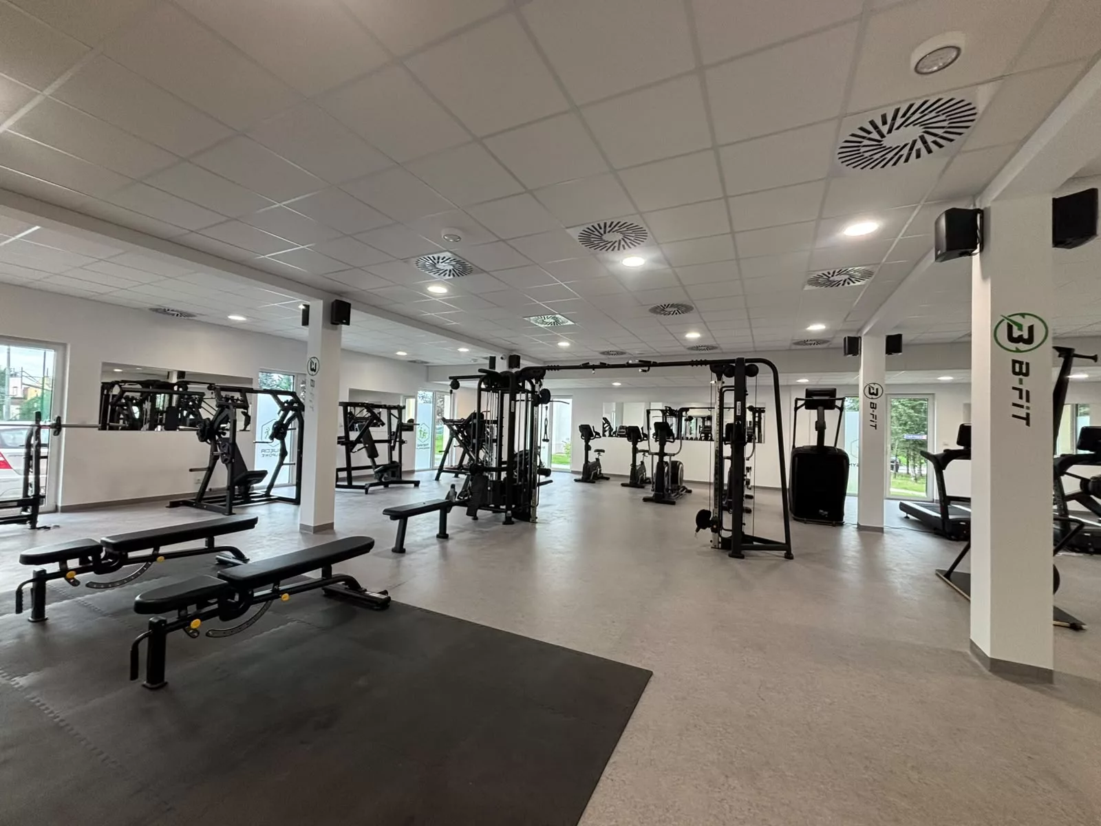 B - fit Żarów